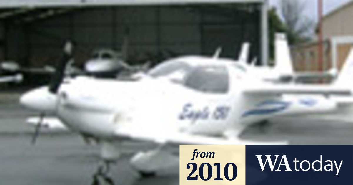 Plane crashes at Jandakot Airport